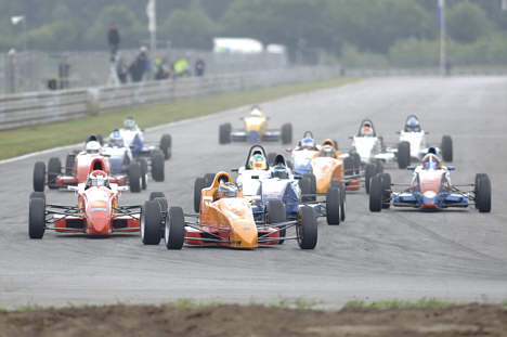 Starten på første Formel Ford-løb på Padborg Park.